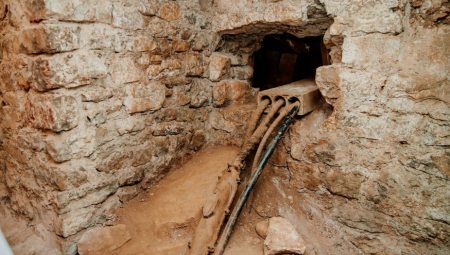 NOVI DETALJI U AFERI "TUNEL" Kopali od jula, četiri dana iznosili stvari- pogledajte šta je sve netalo