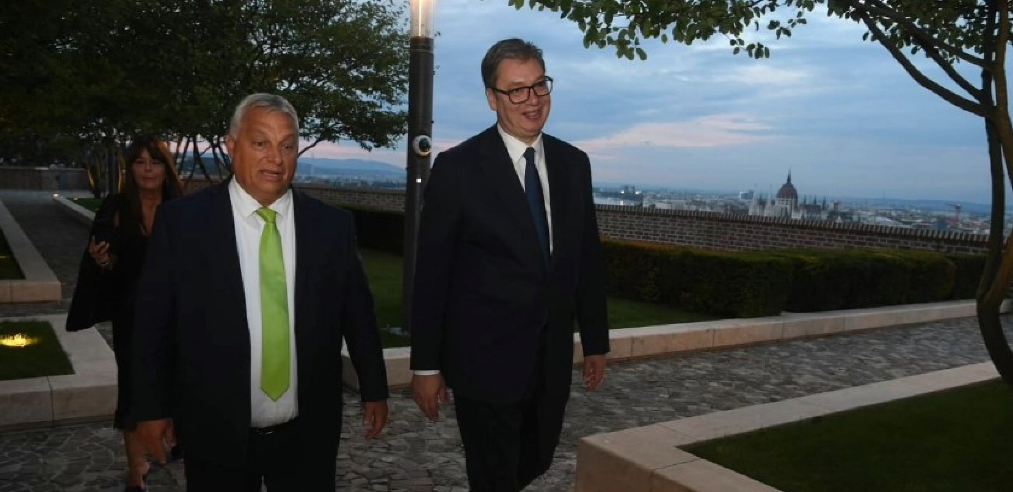 VUČIĆA I ORBANA NAPADAJU NA ISTI NAČIN Pa dobro, što makar red reči ne promenite