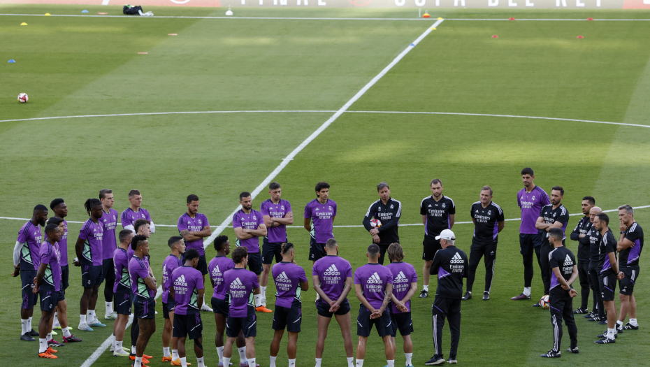 POLICIJA UPALA NA TRENING "KRALJEVSKOG KLUBA" Ovako su uhapšeni fudbaleri Real Madrida