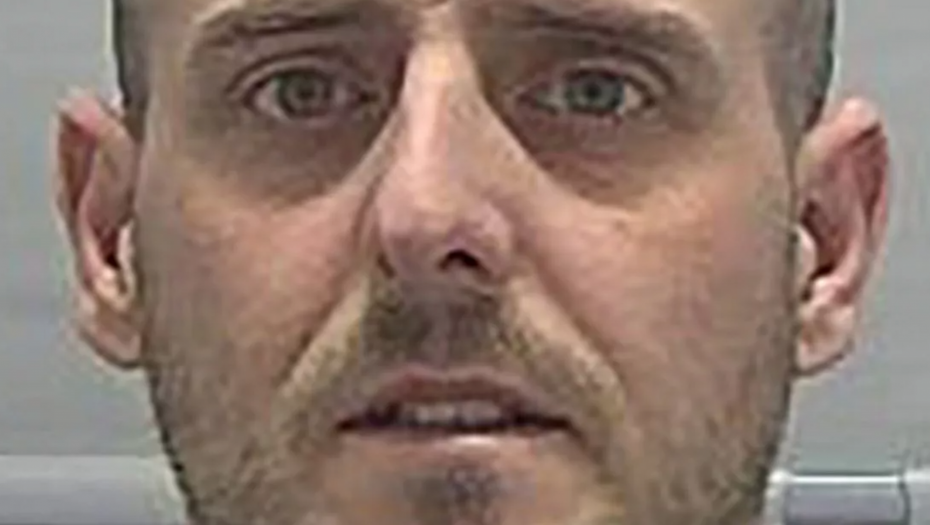 UBIO DEVOJKU I SAKRIO NJENO TELO U KOFER  Slao je poruke prijateljima i porodici pretvarajući se da je ona