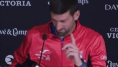 KAKAV CAR Nole momentalno prekinuo konferenciju za medije, a onda uradio nešto čemu se niko nije nadao (VIDEO)