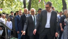 "NOVI KILOMETRI PUTEVA, NOVE ŠKOLE, BOLNICE!" Vučić u Nišu čestitao Dan srpskog jedinstva, pa najavio još veće projekte! (FOTO)