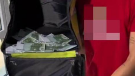 DOSTAVLJAČ IZ BEOGRADA ŠOKIRAO SVE Pokazao je torbu punu para i izjavio: "Jezivo mala suma"