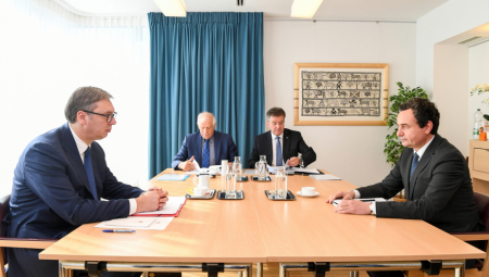 "ZAHTEVI SRBIJE POSTALI PLAN EU!" Plač u muka u Prištini zbog dijaloga sa Beogradom