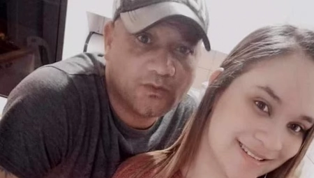 UKRADENA PRI ROĐENJU I VASPITAVANA U DRUGOJ PORODICI Otac koji ju je odgajio i njen biološki otac prisustvovali njenom venčanju (FOTO)