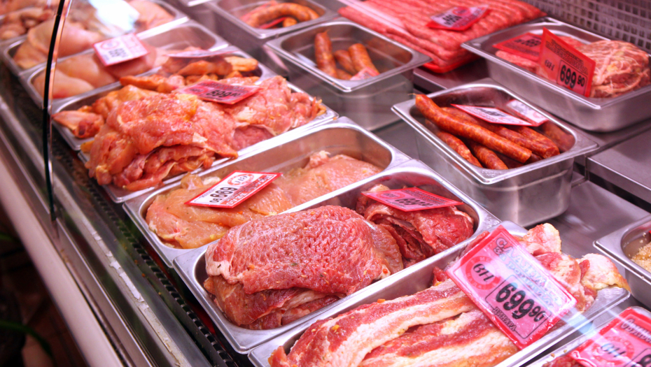 KAKO JE PROPALO MESNO CARSTVO U KOMŠILUKU: Vlasnik dao bivšem premijeru milion evra u "kutiji za viršle"