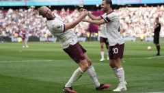 NEMA OPUŠTANJA PROTIV ŠAMPIONA Siti preokretom do pobede, Haland spreman za dolazak Zvezde