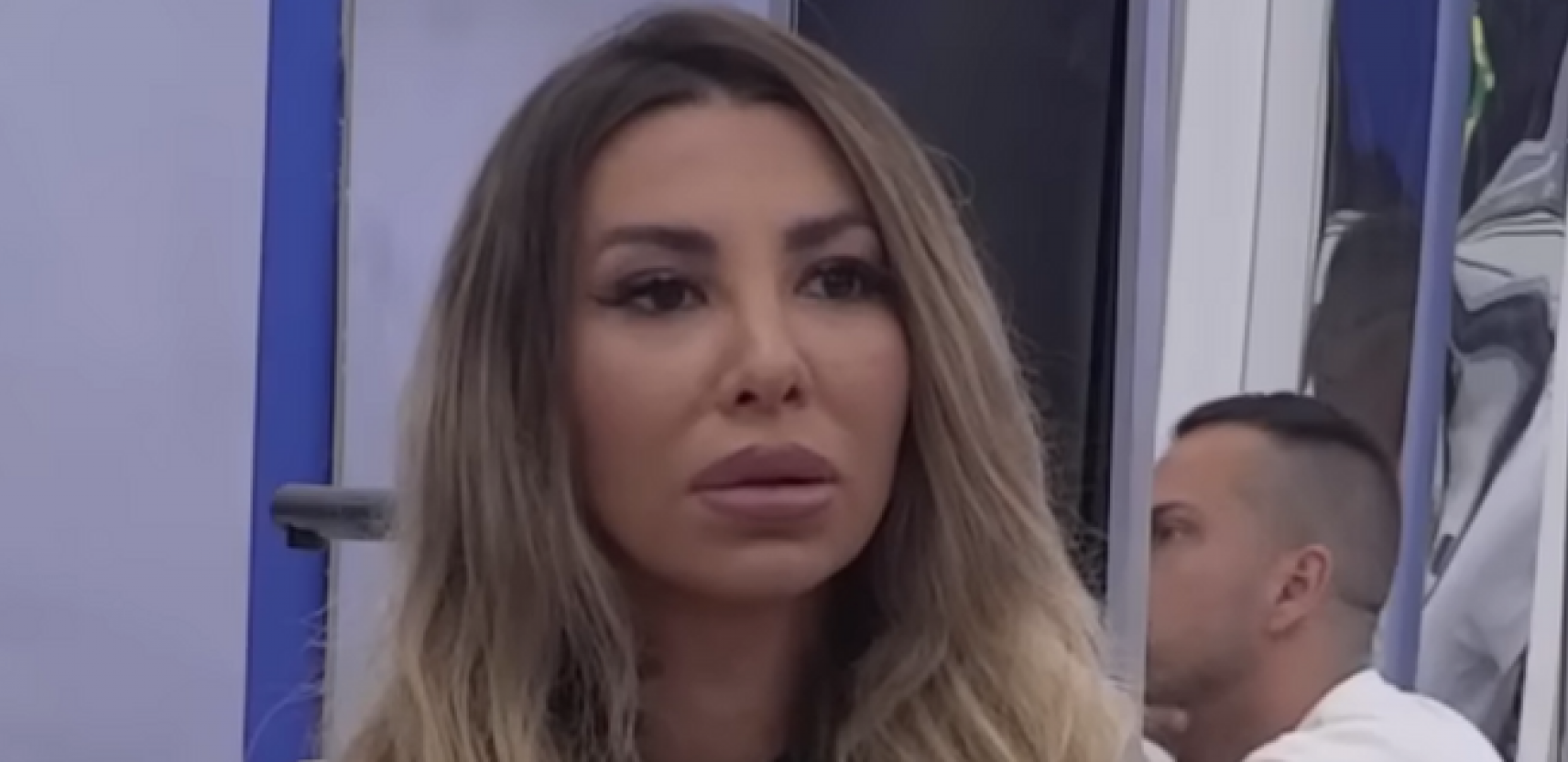 ANELI ZAVELA OŽENJENOG I UZIMALA MU NOVAC? Oglasila se drugarica kontroverzne učesnice i javno iznela sve