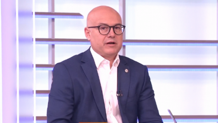 SNS JE SPREMNA ZA IZBORE Vučević: Predsednik će večeras izneti novi paket mera, sve odgovorne države ih imaju