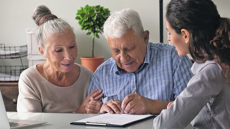 EVO GDE ĆE SVE PENZIONERI IMATI POPUSTE Penzionerske kartice donose brojne pogodnosti od 1. oktobra