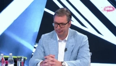 PREDSEDNIK SRBIJE O "SAGI" U OPOZICIONIM MEDIJIMA O PARIZERU "Oni koji me kritikuju su neuporedivo bogatiji od mene"