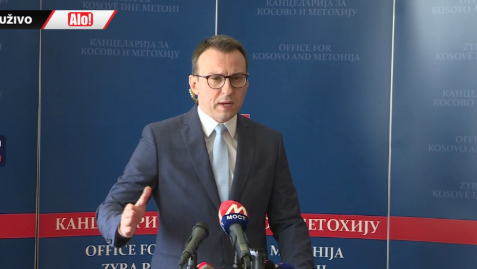 POTPUNI JE DEBAKL ŠTO JE ON PERJANICA SRPSKE OPOZICIJE Petković odgovorio Aleksiću