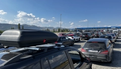 KO JE DANAS ZA VOLANOM NEKA PAZI NA ODRONE! Na granicama je kolaps, ovde stoje 8 sati