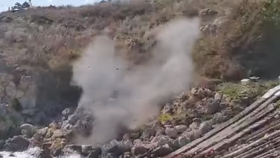 PRVI SNIMAK DETONIRANJA LETELICE Pala pala na obalu Crnog mora (FOTO/VIDEO)