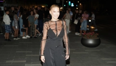 NIJE MI PITALA DA LI SME DA DOĐE SA MNOM: Nataša Bekvalac sa ćerkom na koncertu Jelene Karleuše, sve oči uprte u njih! (VIDEO)