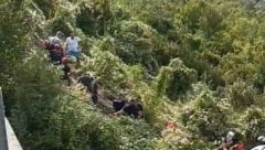 DEVOJKA (19) IZ CRNE GORE JE DRUGA ŽRTVA IZ AUTOBUSA SMRTI Identifikovana je, ljude vadili su ih iz ambisa