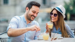DOBAR DAN, POŠTO LJUBAV?  Rentiranje momaka sve popularnije u Srbiji