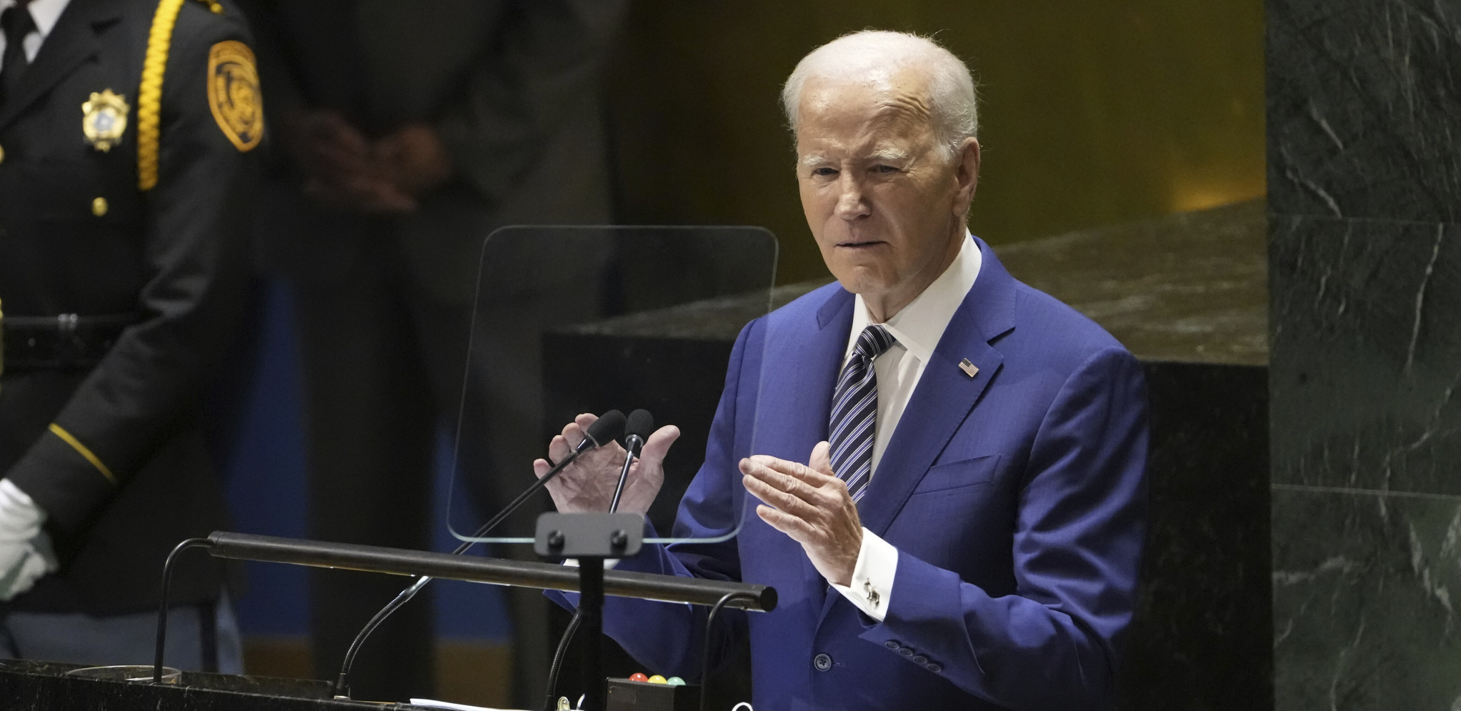 AU, KAKVU GLUPOST JE SAD ODVALIO! Bajdenovim lapsusima nema kraja, svet se valja od smeha (VIDEO)