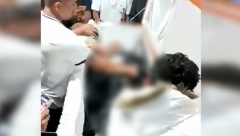 JEZIV SNIMAK SA SAHRANE KRIMINALCA Saradnici otvorili grob i napunili ga oružjem (VIDEO)