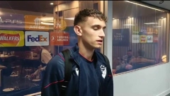 ODUŽIĆEMO SE NAVIJAČIMA Stefan Mitrović podignute glave nakon meča u Mančesteru (VIDEO)