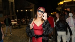 SAZNALO SE ČIME SE PRE BAVILA ANA NIKOLIĆ Pomagala joj i drugarica, malo ko bi priznao ove detalje, i to javno!