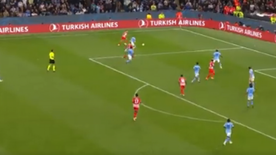 TAKO SE KALI ČELIK Ono kad Zvezdin golobradi klinac uzme loptu i zaludi najboljeg beka na svetu (VIDEO)