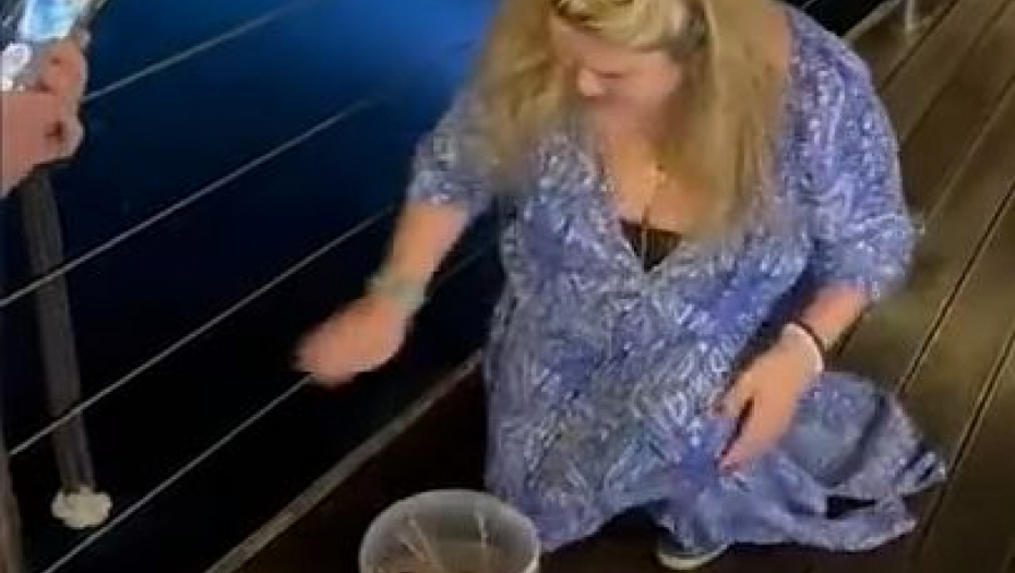 U NEVERICI GLEDALI ŠTA RADI Turistkinja u italijanskom restoranu naručila jastoga od 200 evra, usledio je šok (VIDEO)