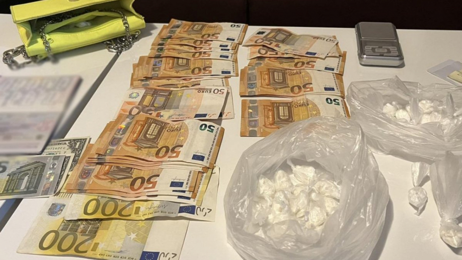NOVI UDAR POLICIJE NA SRPSKE DILERE Uhapšena dva mladića, imali šest kila kokaina!