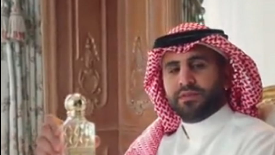VELIKI OBRT Marez u Arabiji reklamira parfeme, obučen u šeika (VIDEO)