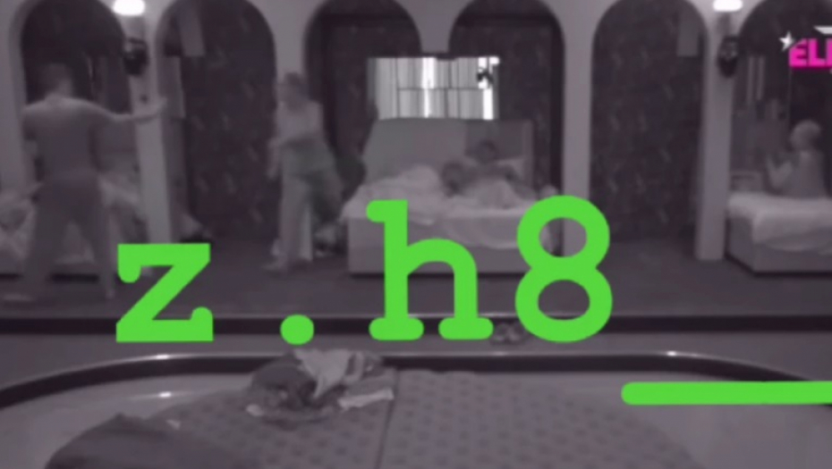 KAČAVEDA SKOČILA DA BIJE UROŠA: Zverski nasrnula na njega, a može dete da joj bude! (VIDEO)