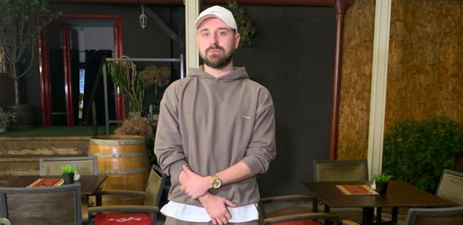 POZNATI REPER HITNO ZAVRŠIO U BOLNICI Gubi vid, otkazao sve nastupe!