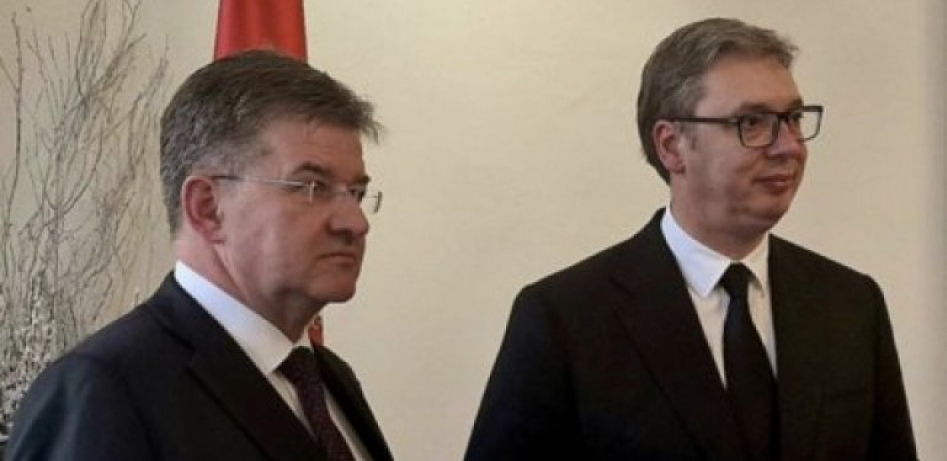 PREDSEDNIK SA LAJČAKOM Vučić u Njujorku razgovarao sa specijalnim izaslanikom EU za dijalog Beograda i Prištine (FOTO)