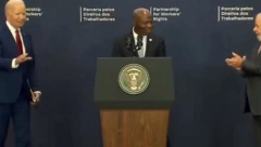 BAJDEN NASTAVLJA DA PRAVI HAOS NA IST RIVERU Pogledajte šta je uradio predsedniku Brazila, Silva iznerviran sišao sa bine