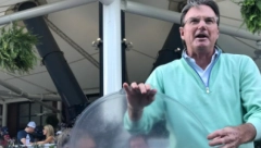 TREBA DA MU ODATE POŠTOVANJE Legendarni teniser stao uz Novaka Đokovića i poslao jasnu poruku