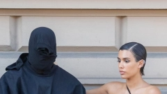 SLAVNI REPER NAPAO NOVINARKU NASRED ULICE! Skandal svetskih razmera, uneo joj se u lice i oteo telefon, a ovo je razlog!