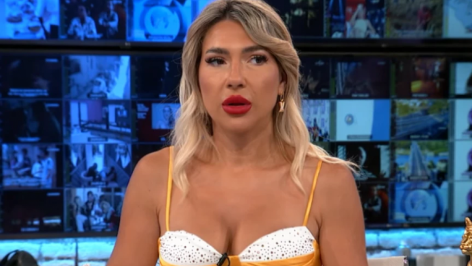 JOVANA JEREMIĆ U HELANKAMA U KOJIMA SE SVE OCRTAVA Voditeljka okrenula zadnjicu i napravila haos u teretani