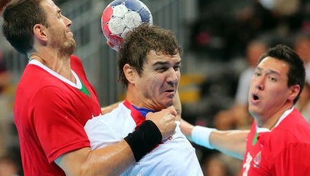 MAJKA PRETUČENE SUPRUGE HRVATSKOG RUKOMETAŠA U STRAHU Ne smemo iz kuće da izađemo, pretio je da će ubiti i nju i bebu