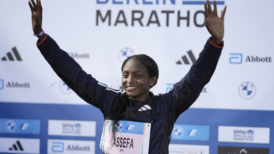 ETIOPLJANKA ISPISALA ISTORIJU U BERLINU Oboren svetski rekord u maratonu za više od dva minuta