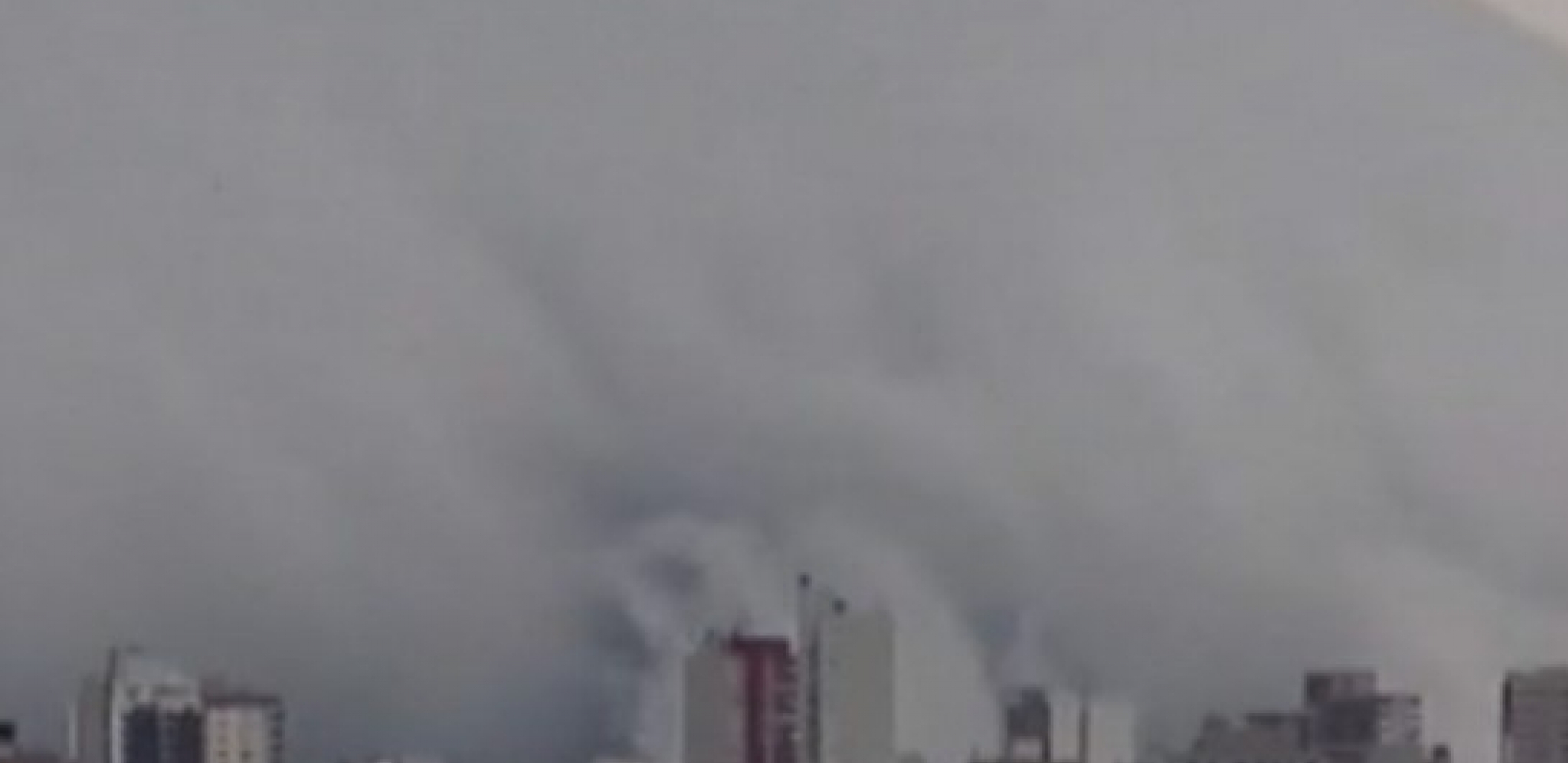 SNAŽNA OLUJA IDE KA BALKANU! 190.000 udara groma za jedan dan, avioni otkazani, putevi poplavljeni, dramatične slike (FOTO)