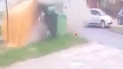 UZNEMIRUJUĆE: Stravična nesreća u Staroj Pazovi - Prevrnuo se traktor sa prikolicama (VIDEO)