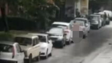 POTPUNO GO TRČI ULICOM U BEOGRADU Muškarac bez odeće ležao po afaltu, građani šokirani