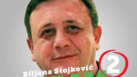 PADAJU MASKE Kleut zaposlen u kompaniji NIS, koja se žalila da im blokade poljoprivrednika prave pobleme sa poslovanjem