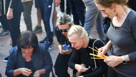 SUPRUGA UBIJENOG STEFANA GRCA U BOLU Najpotresnija slika iz Zvečana, suza suzu stiže