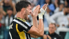 ALEGRI NE PRAŠTA SRBINU Vlahović platio ceh sukoba sa trenerom, meč počeo sa klupe