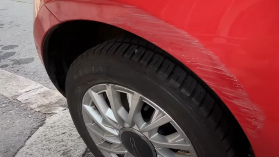 FARBANJE JE SKUPO I NEPOTREBNO Jednostavan trik da uklonite ogrebodine na autu