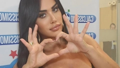 KLJUČA POD VEZUVOM Osimen udario na Napoli, brutalna navijačica mu očitala bukvicu: Glavu dole!