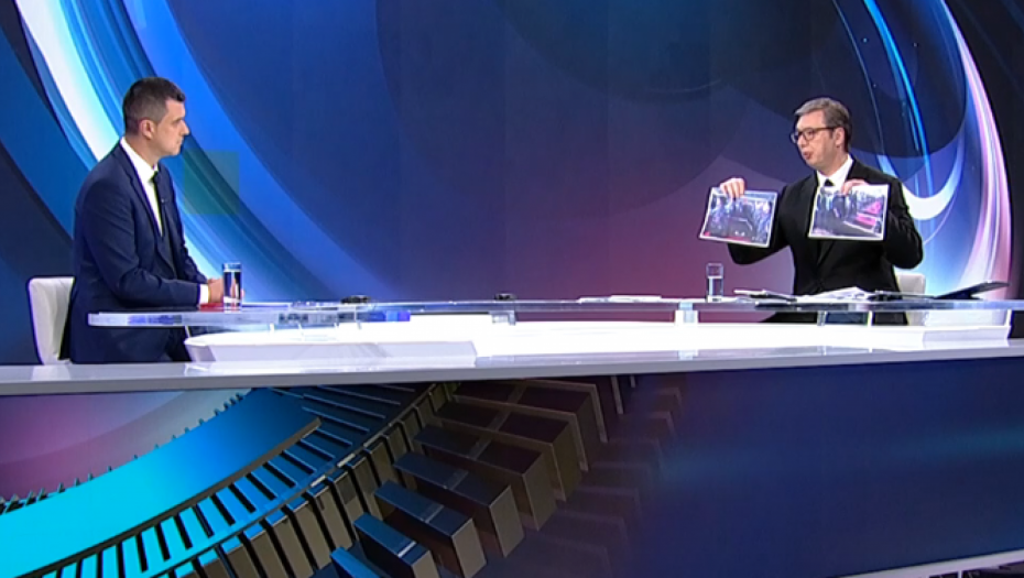 VUČIĆ UŽIVO U PROGRAMU POKAZAO DOKAZE, OVO RASKRINKAVA LICEMERJE PRIŠTINE Ovako su sahranjeni albanski teroristi