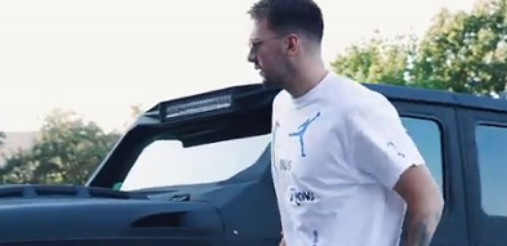 ŠTA VOZI DONČIĆ? Luka u "tenku" od 250.000 dolara, gde god se pojavi, svi ostaju u šoku (VIDEO)