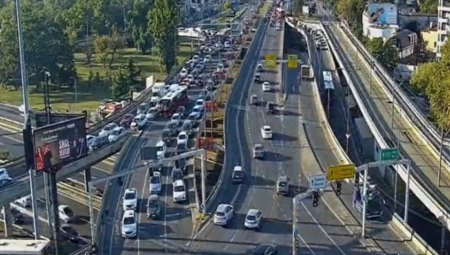 GUŽVE U BEOGRADU Evo gde je najveći kolaps u današnjem jutarnjem špicu