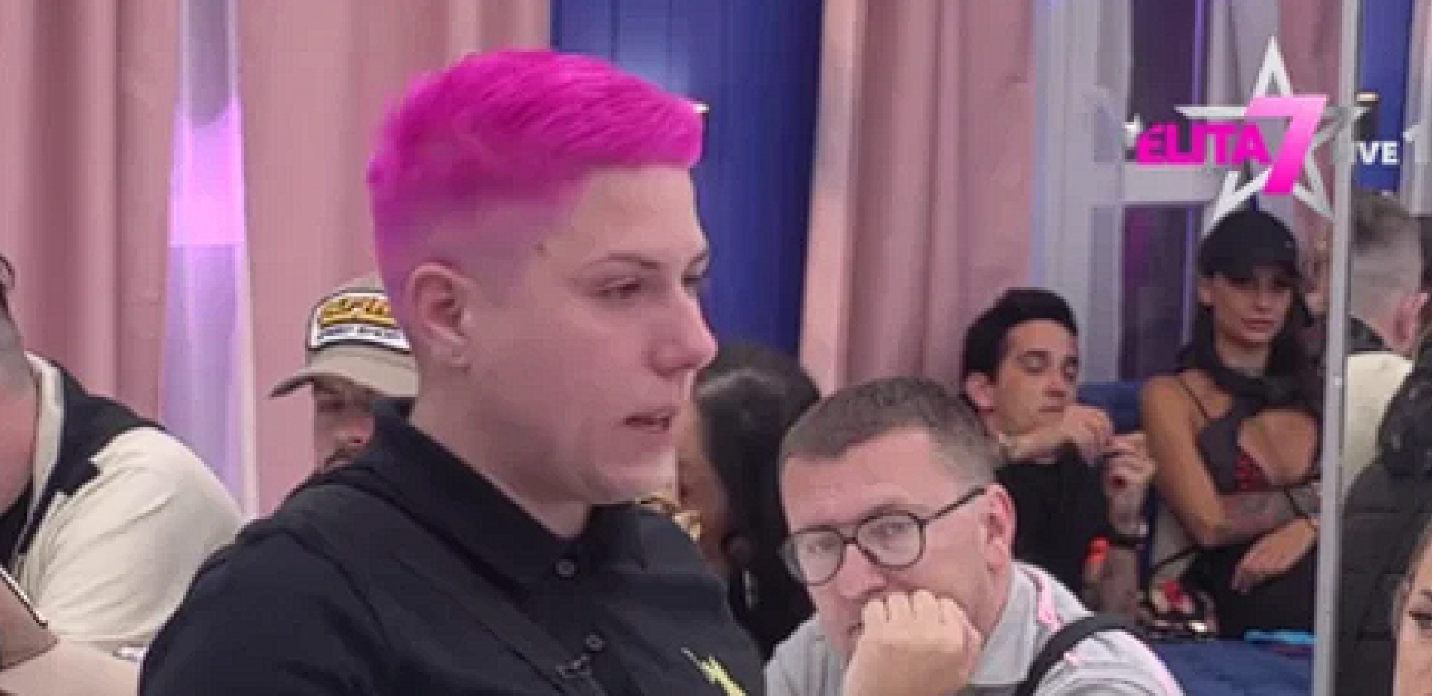 MATORINI RODITELJI SU STARI I BOLESNI DOK IH ANITA PSUJE! Jovana roni suze, otkrila istinu o svadbi! (FOTO)